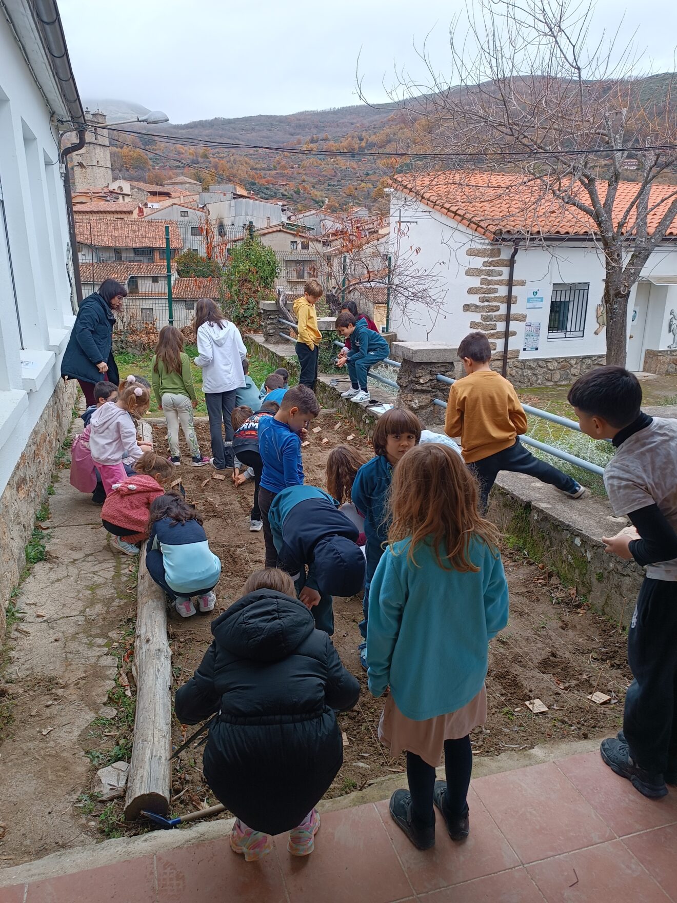 Cultivating Biodiversity: Educational Garden Planting at San Martín School with APRISCO
